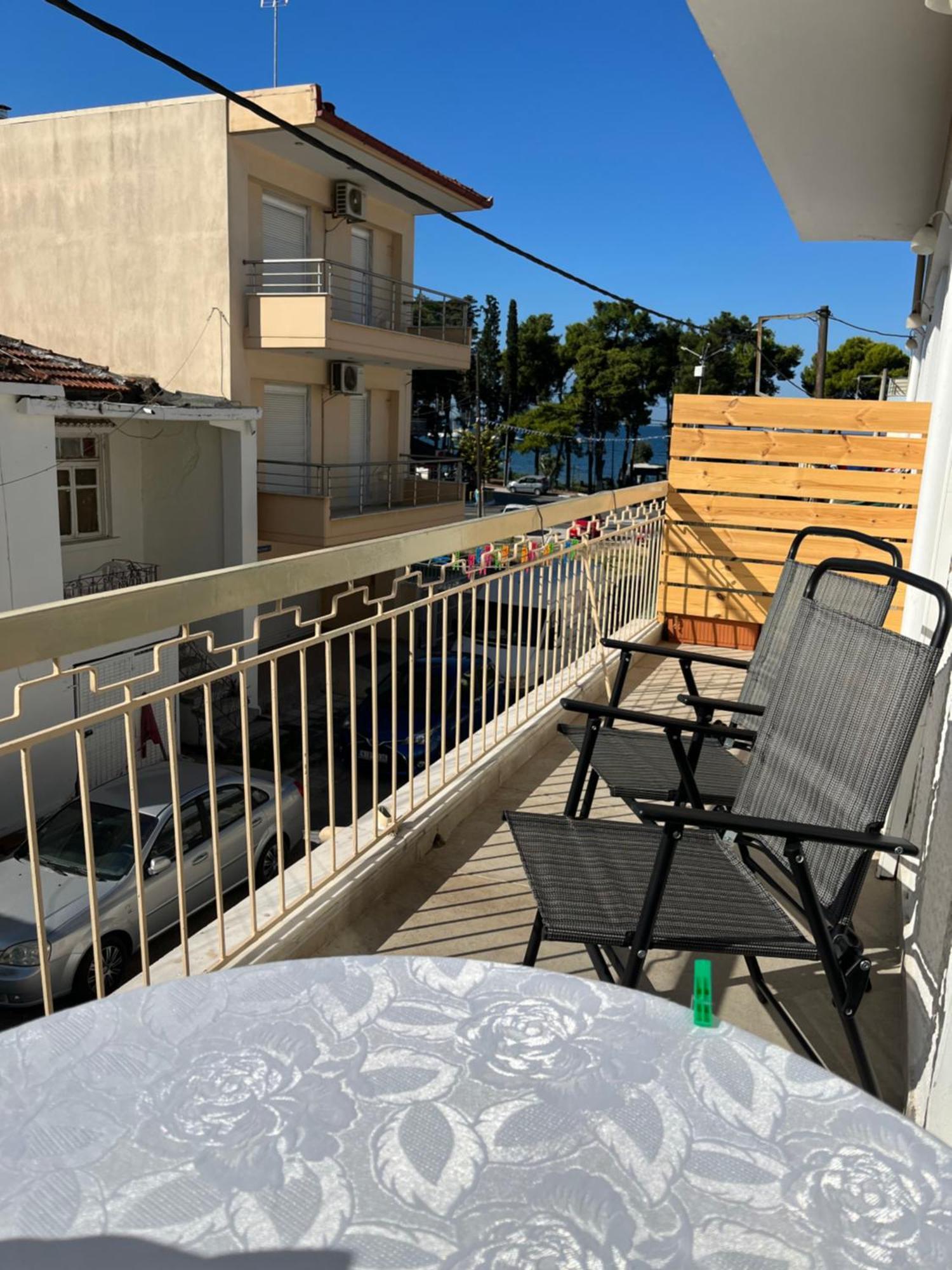 Xronis Apartments Michaniona Exterior foto